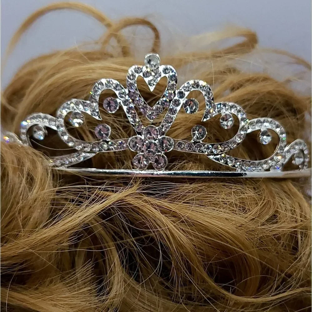 Heart Crystal Tiara – Romantic Bridal Fairy Princess Crown Regal Formal Fantasy